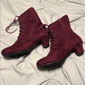 Women's Burgundy Lace-Up Ankle Boots